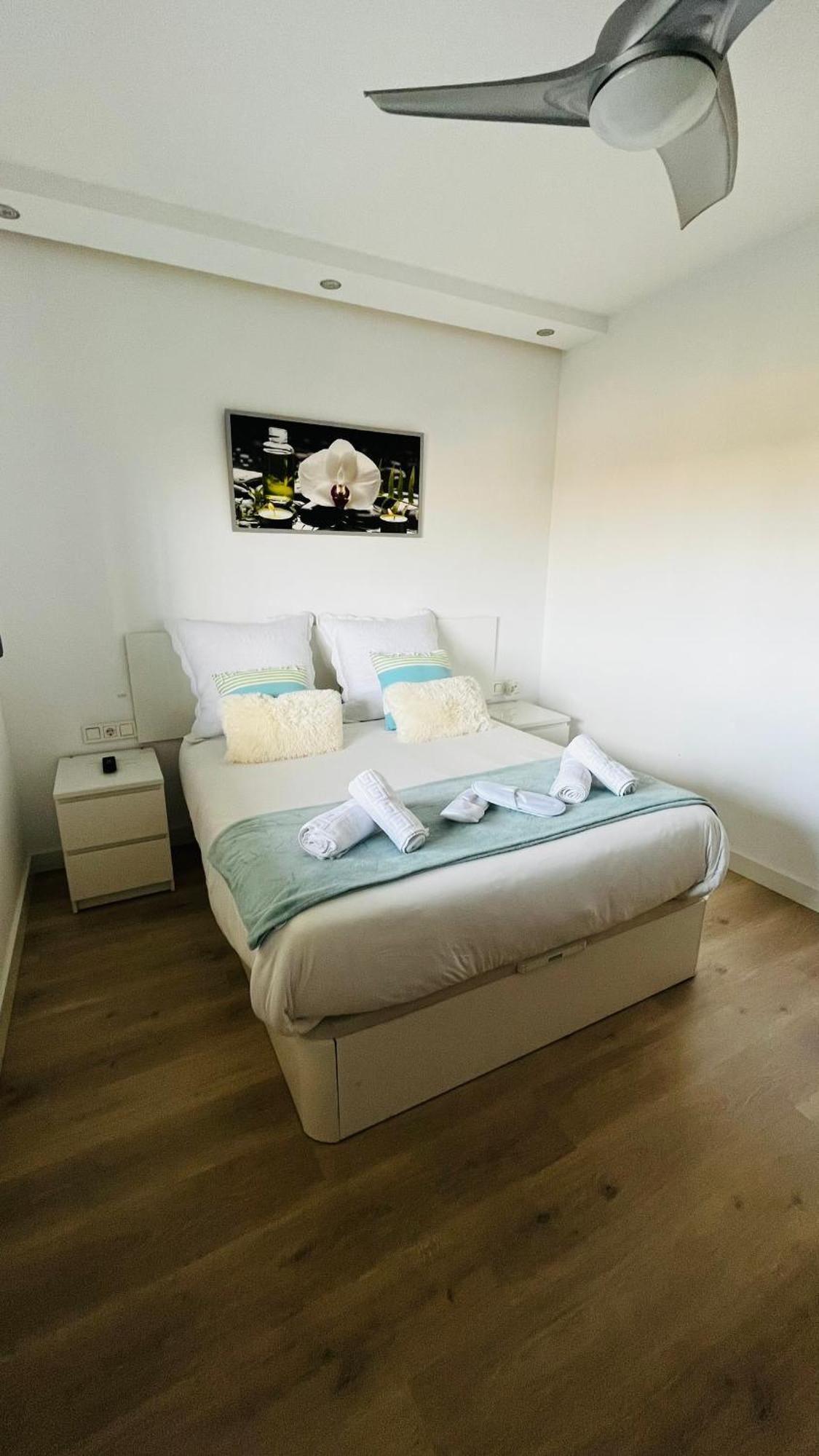 Atico Con Piscina Y Vistas Al Mar Habitat Litoral Leilighet Málaga Eksteriør bilde