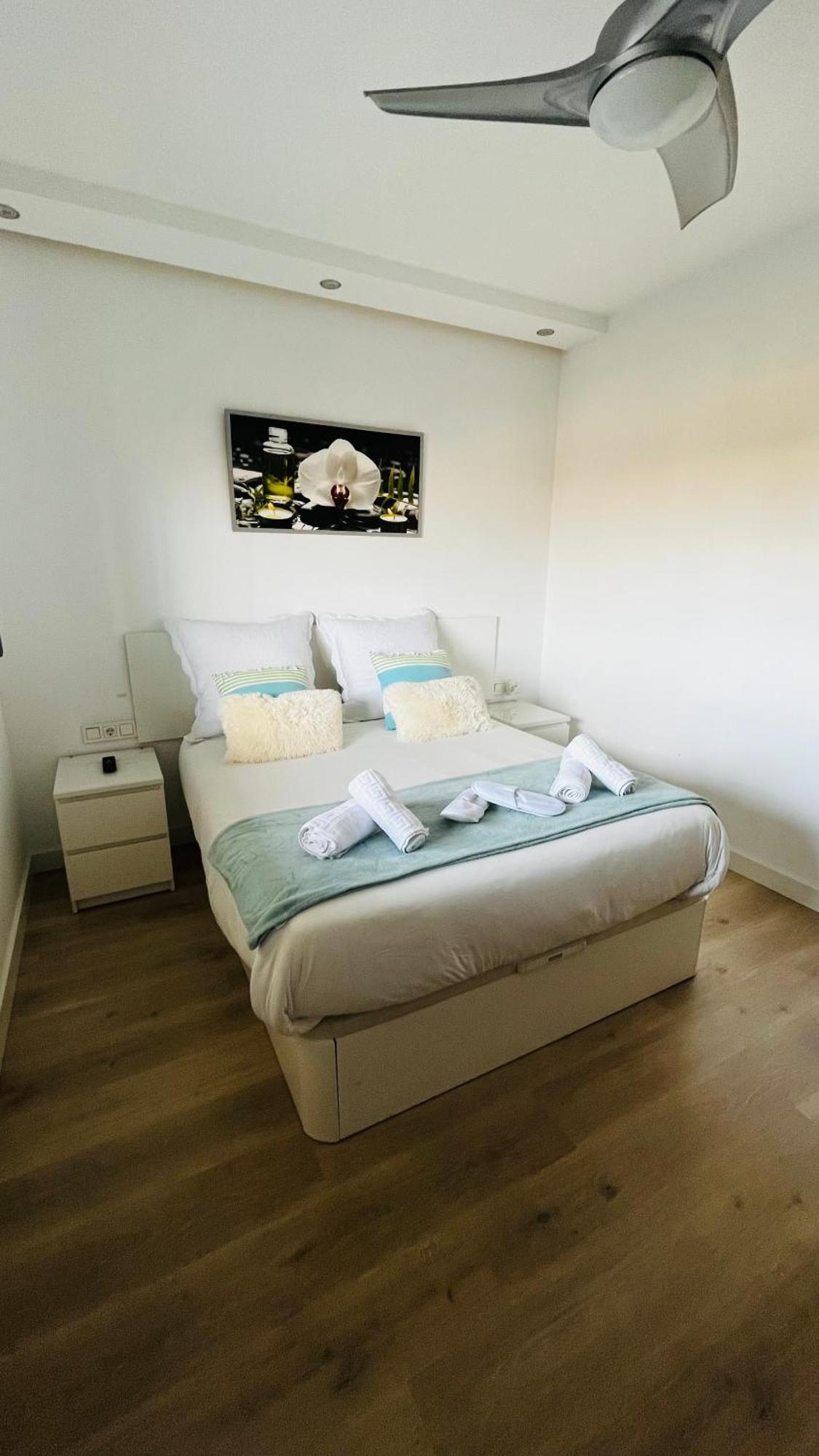 Atico Con Piscina Y Vistas Al Mar Habitat Litoral Leilighet Málaga Eksteriør bilde